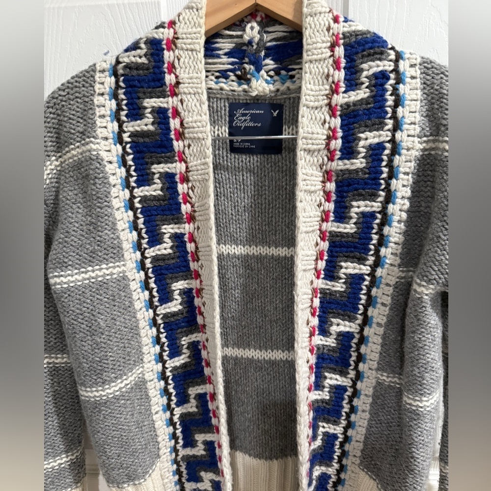 American Eagle Outfitters Gray Blue White Knit Cardigan - Picture 2 of 4